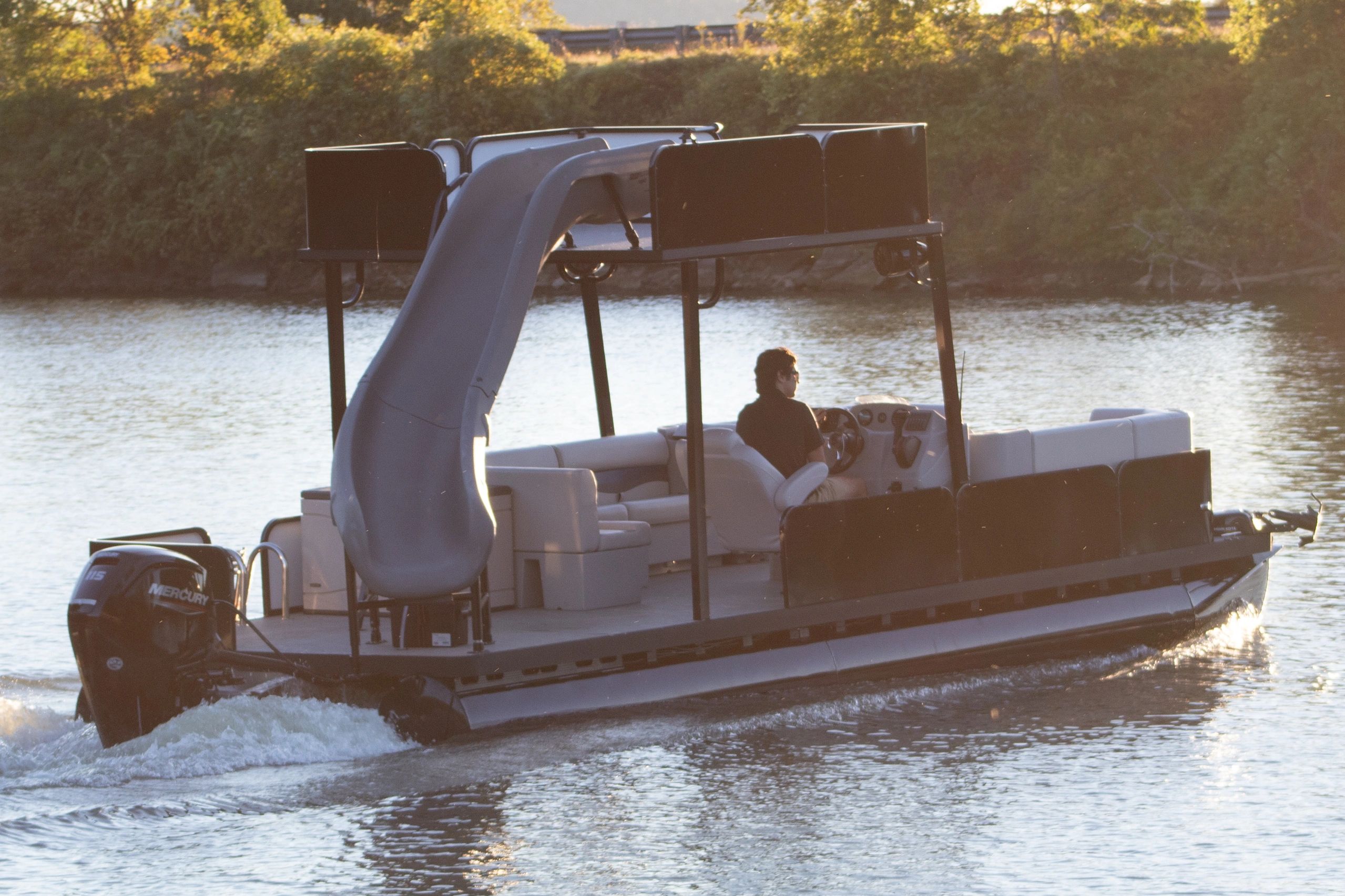 Pontoon boat with slide, pontoon boat, quality pontoon boat, pontoon, Olympia pontoon, first class