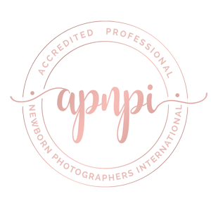 APNPI accredited professional logo for newborn photographers.