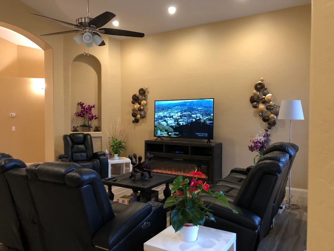 Shared living room at Marigold at Redwood Assisted Living Home.