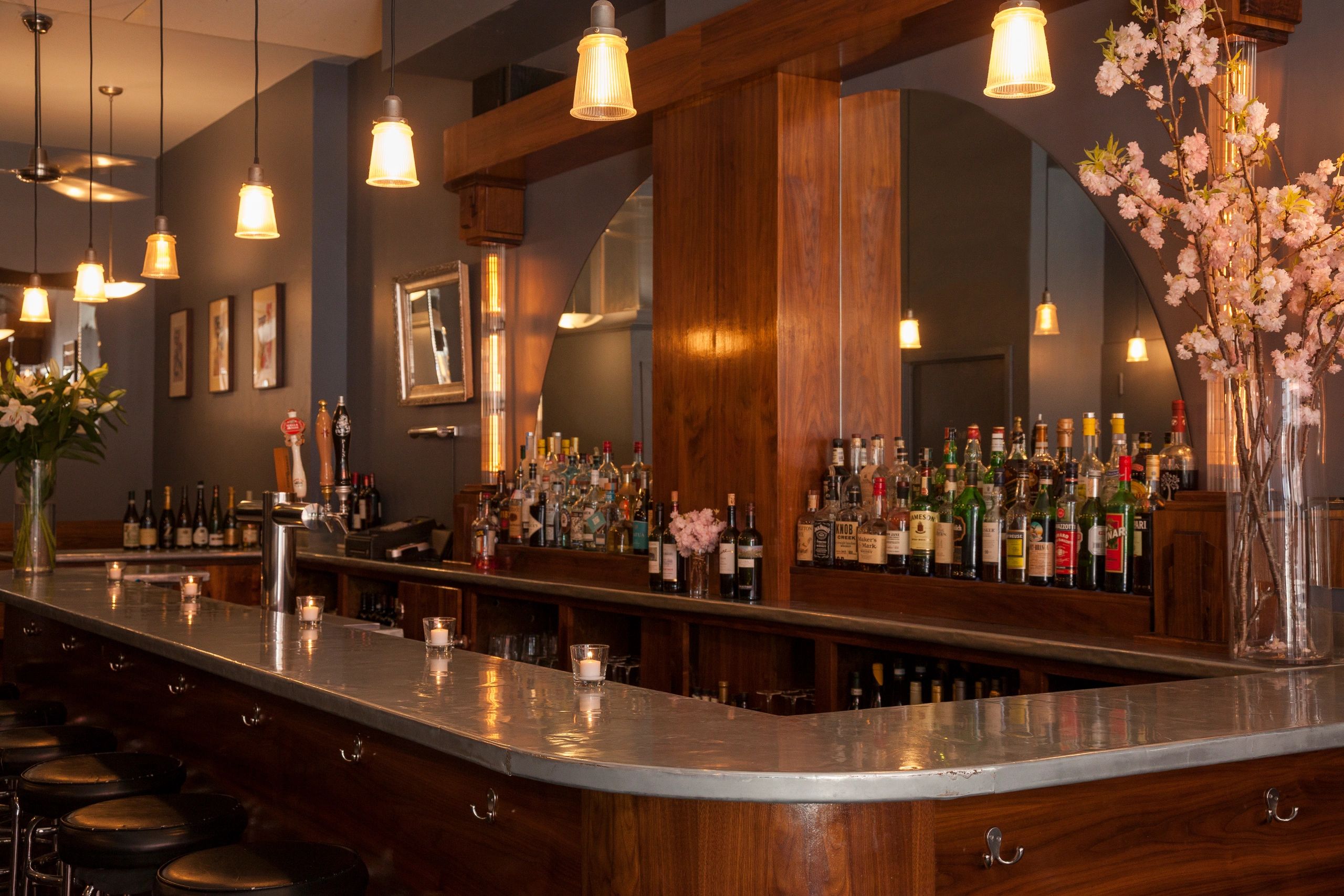 {"blocks":[{"key":"1k73b","text":"OLYMPIA WINE BAR, DUMBO BROOKLYN, ZINC COUNTER TOP AND BAR DESIGN AND INSTALL","type":"unstyled","depth":0,"inlineStyleRanges":[],"entityRanges":[],"data":{}}],"entityMap":{}}