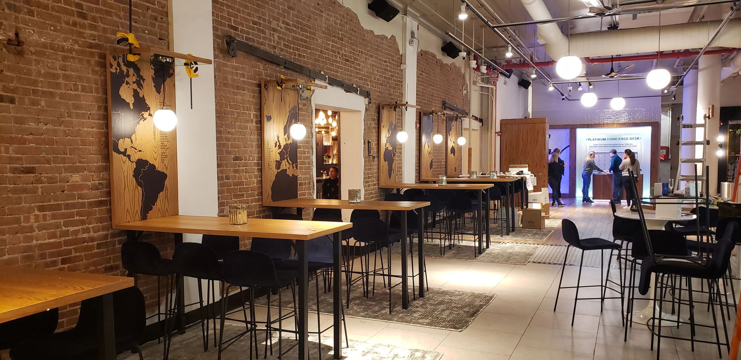 {"blocks":[{"key":"2vrhu","text":"PLATINUM HOUSE POP UP ENVIRONMENTS","type":"unstyled","depth":0,"inlineStyleRanges":[],"entityRanges":[],"data":{}}],"entityMap":{}}