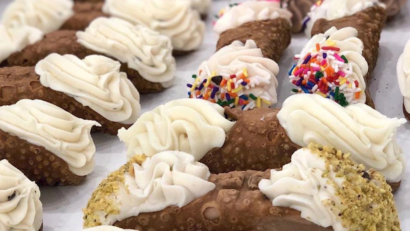 Mannino's Cannoli Express