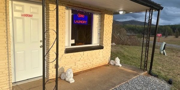 Laundromat at Sahara Club bar & grill in Copperhill, TN