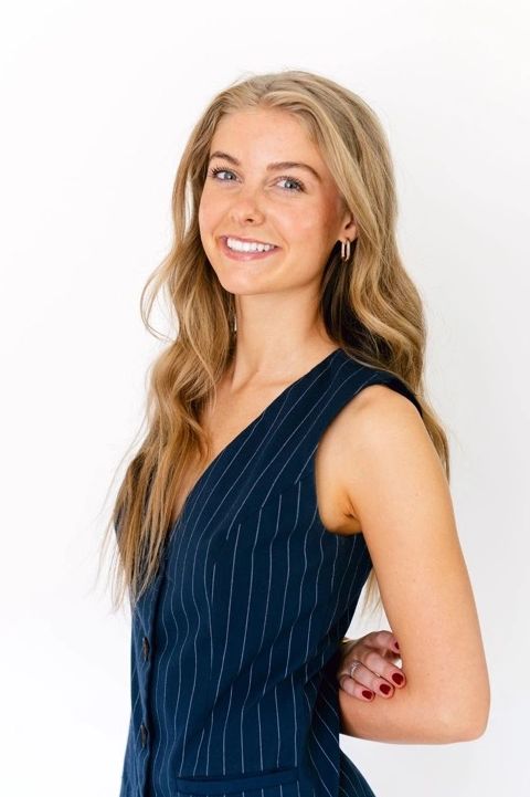 headshot, professional realtor,