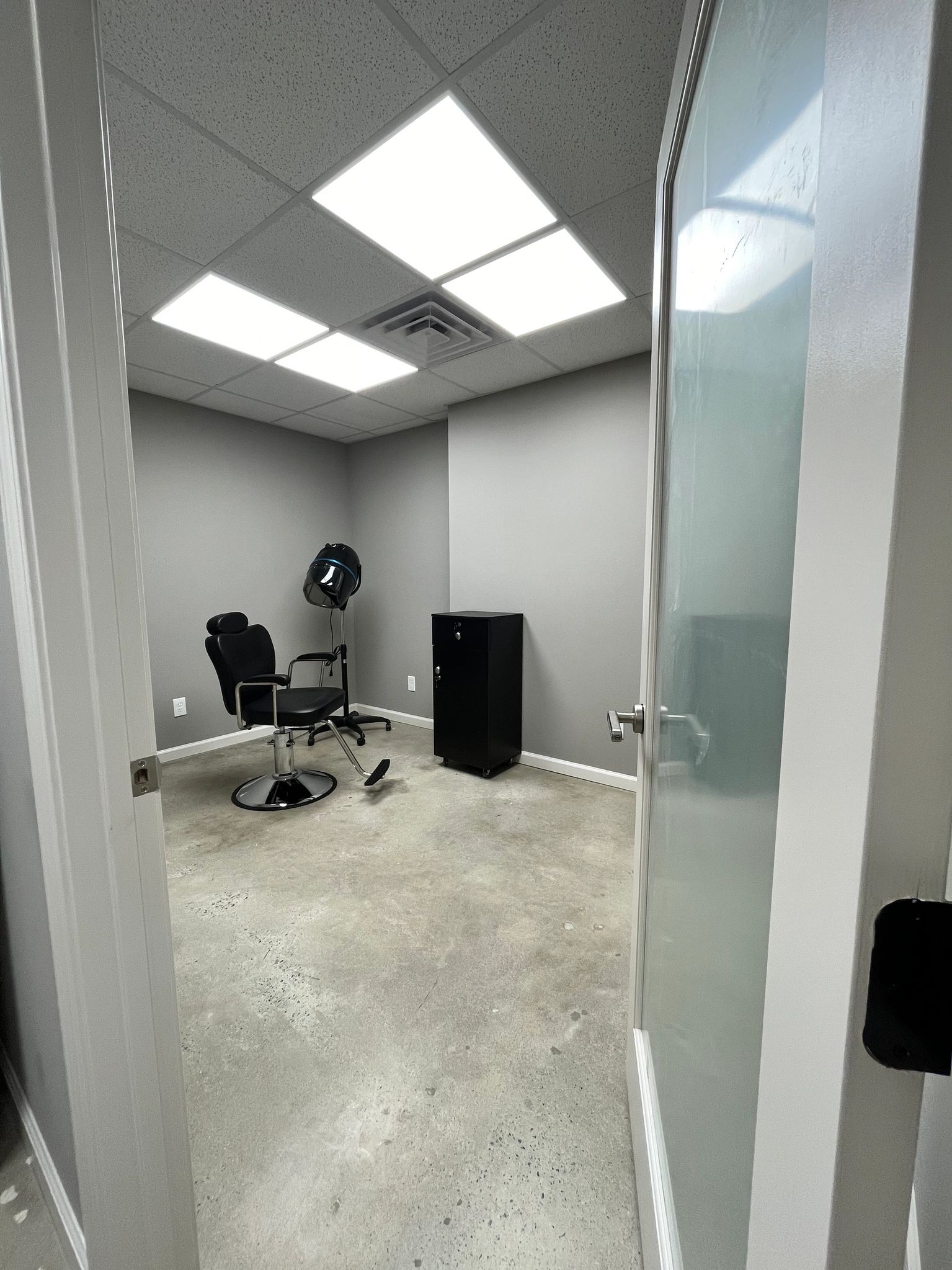 Vidni Salon Suites