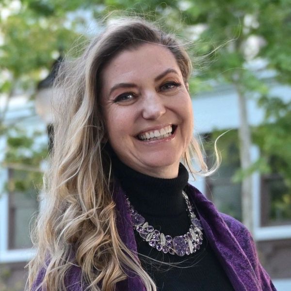 Kelly Palmatier ~ Psychic Medium ~ Spiritual Psychic Medium ~ Psychic Detective ~ NC & CAN