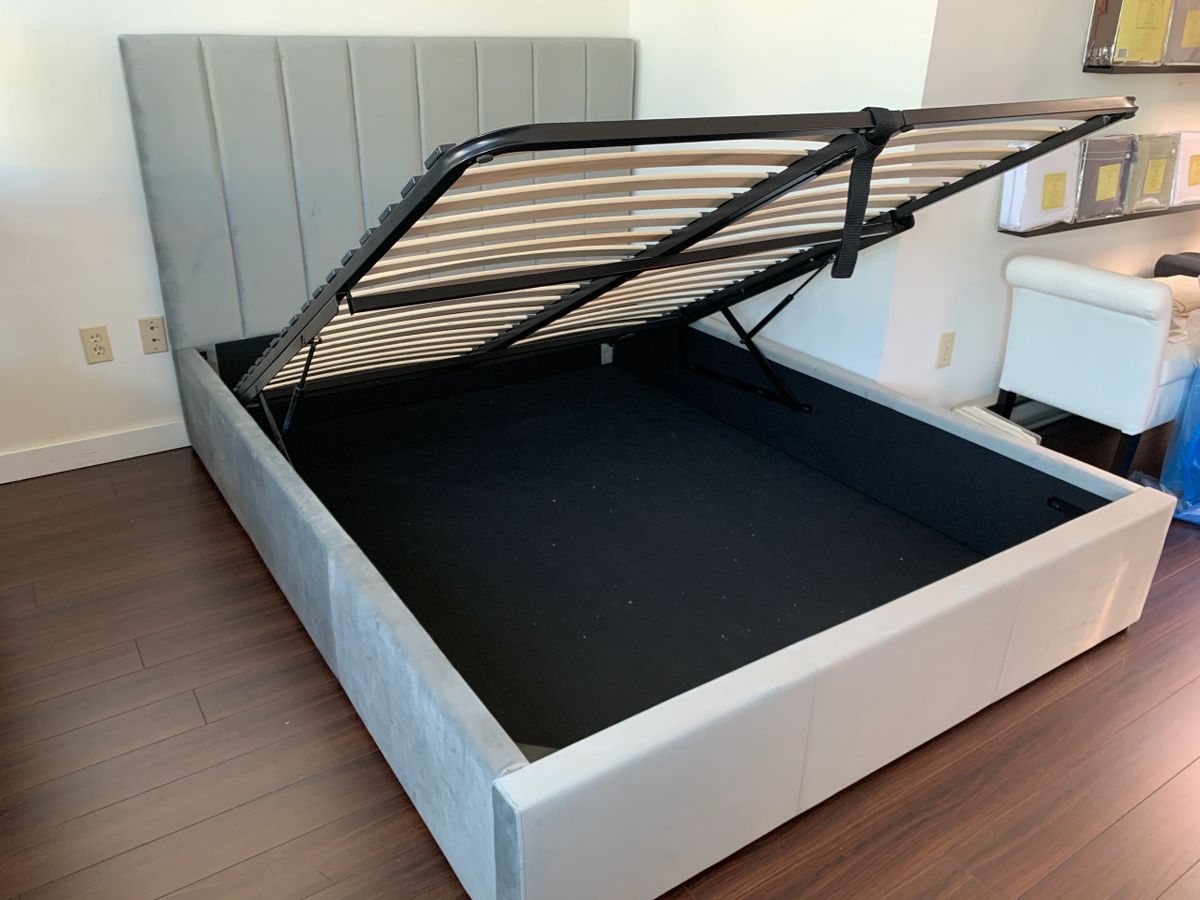 Dawsongray / hydraulic lift up storage bedVelvet