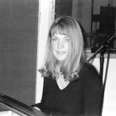 Vocal goddess Helen McGurk at Green Dolphin Studio, Belfast in 2000. Photo: Colin Harper.