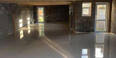 Screed top flow, flowable screeds 