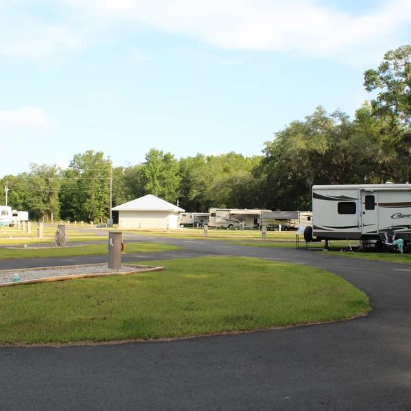 Huck's RV Park Full Hook Ups