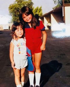 Two sisters starting a mobile auto glass business together. 