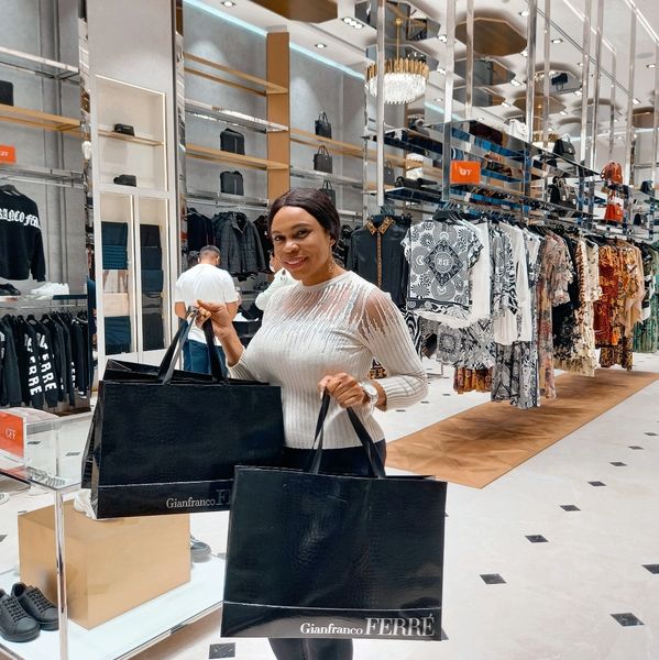 I specialize in making style effortless. As a Personal Shopper, I help clients curate wardrobes that