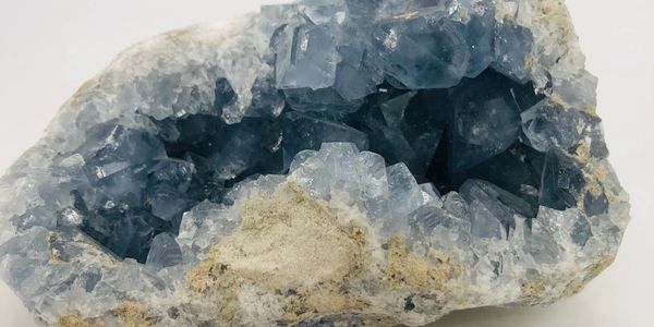 Positively charged healing crystals 