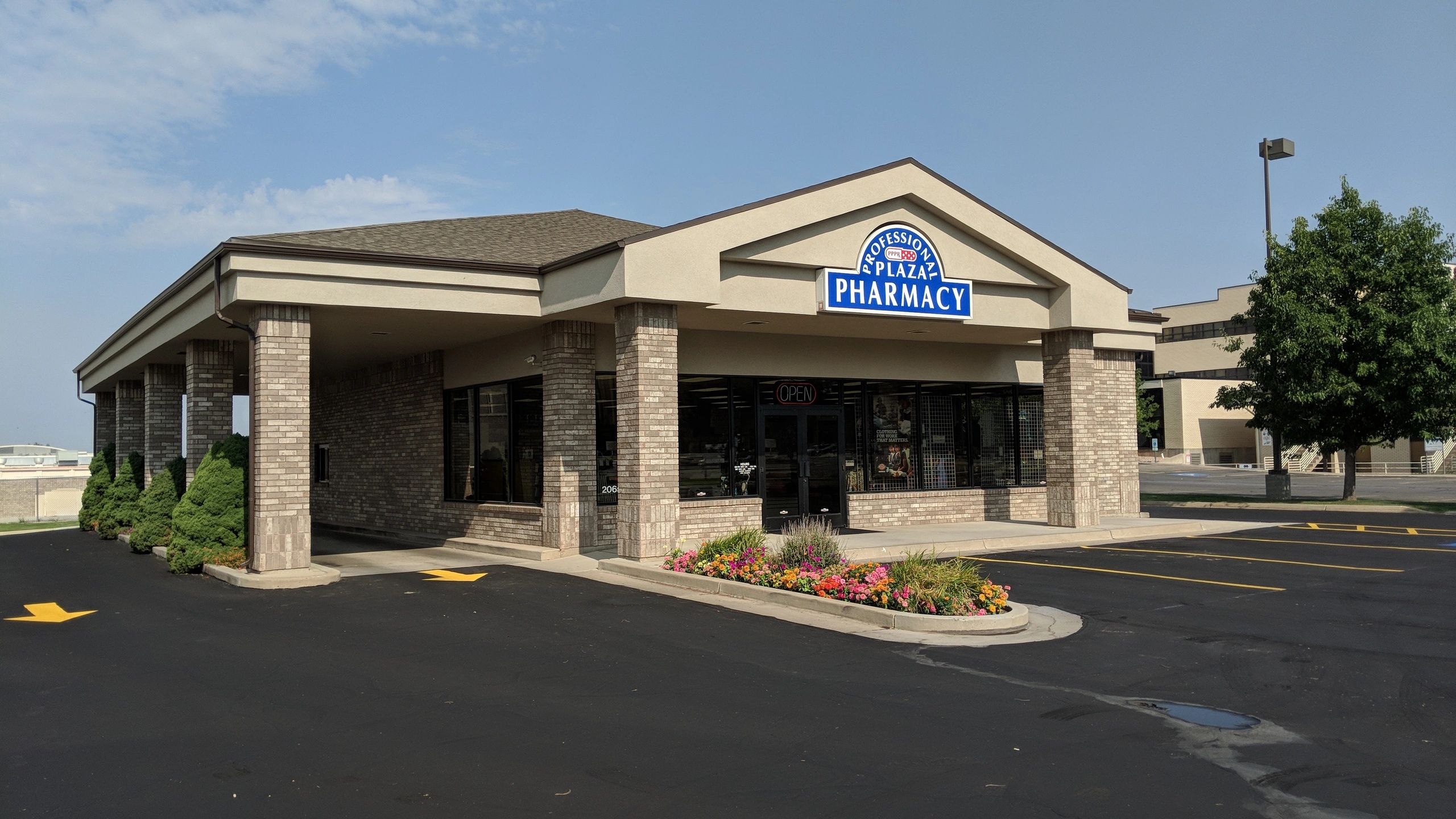 Professional Plaza Pharmacy & Uniform