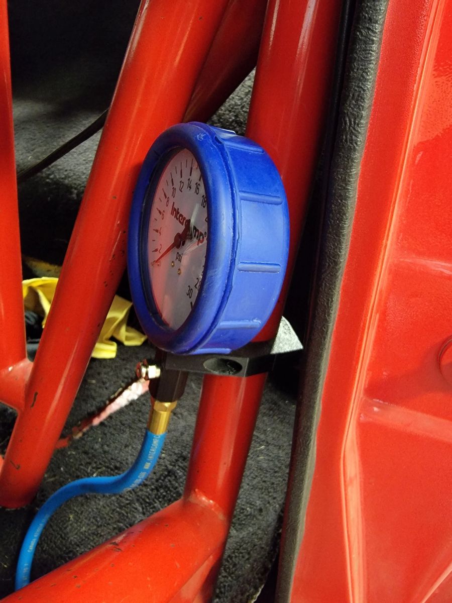 Intercomp Tire Pressure Gauge Clamp