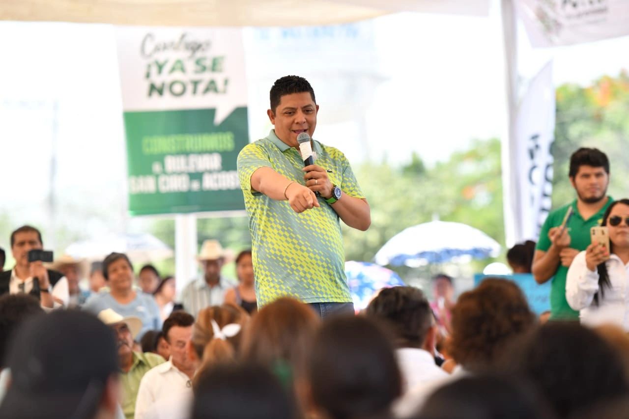 RICARDO GALLARDO LLEVA MODERNIDAD A SAN CIRO DE ACOSTA