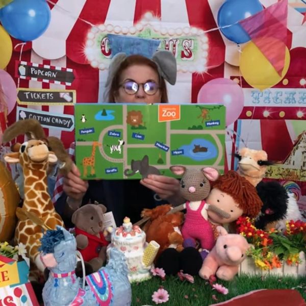 Mea Mouse book Mea goes to the Zoo book read by Fergie and Friends 