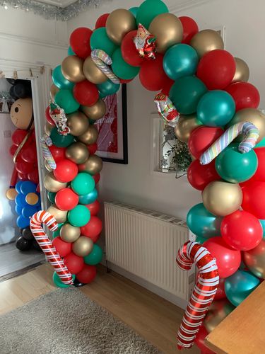 Christmas Balloon Arch with Nutcracker 