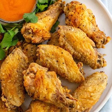 plate of chicken wings