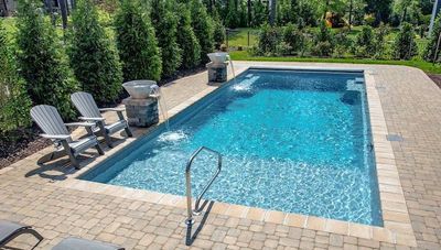 inground pool, fiberglass pool, paver pool surround
pool installer
pool pei