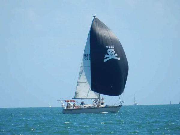 Sailing Fort Lauderdale. Private sailing tours, romantic sunset sails, and family day cruises.
