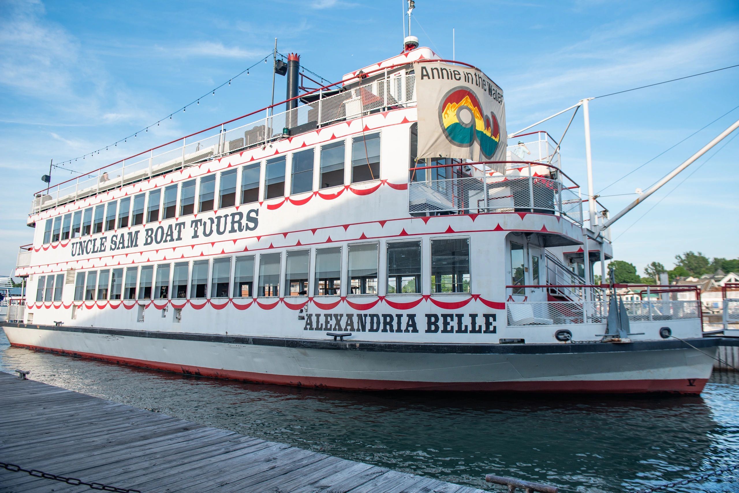 Steamboat Alexandria Belle docked for a tour.