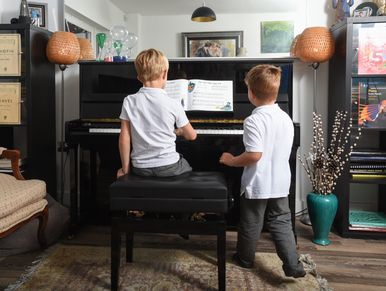 Children's Piano 
Early years 