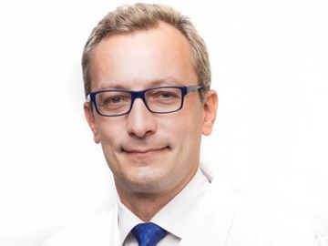 Dr. Andrea Formiga is one of the leading obesity surgery doctor in Europe. 