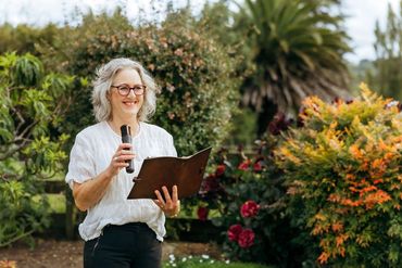 Whanganui Wedding Celebrant Prue officiating a wedding