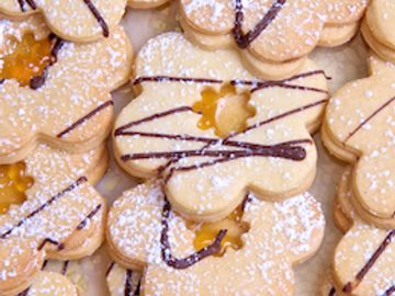 Apricot jam shortbread cookies