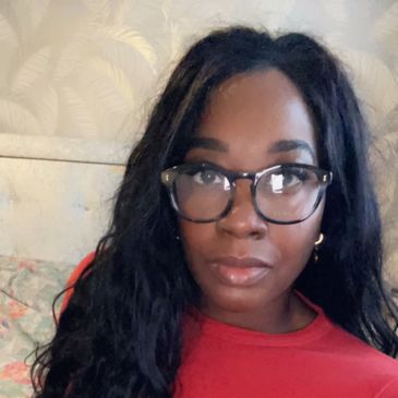 As a small business owner and single mum, I’ve experienced firsthand the challenges of promoting, in