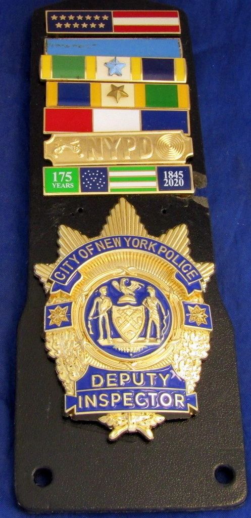 NEW YORK CITY POLICE DEPARTMENT (NYPD) DEPUTY INSPECTOR PROP BADGE WITH ...