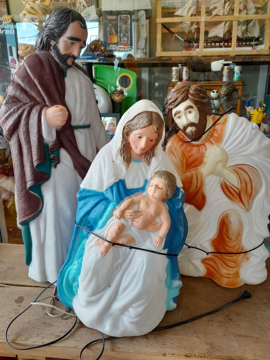 .607 nativity blow mold set