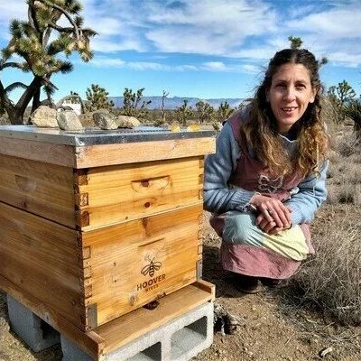 Betsy with a Hoover Hive of bees at the Joshua Tree Preserve.