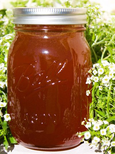 Here is a Mason Jar with 24 ounces of our Las Vegas honey. We sell the finest Las Vegas local honey
