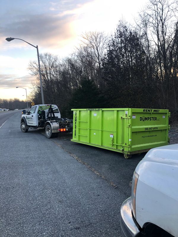 Affordable Dumpster Rolloff Rentals Dümpster LLC.