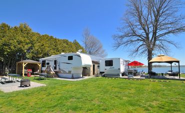 Waterfront Trailer rental and Fifth Wheel trailer Rentals