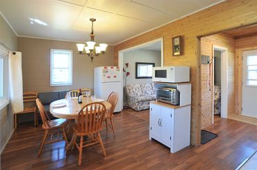 Cottage # 1 Kitchen / Dinning room