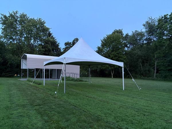 20x20 tent graduation 