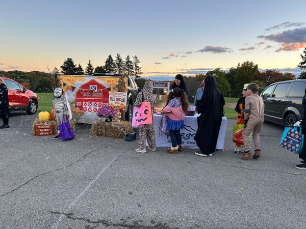 Truck Or treat elementary school