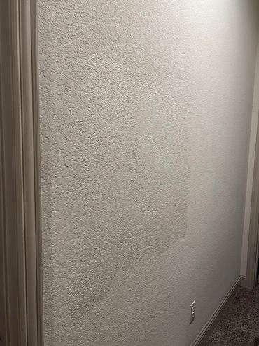 Drywall Patch Repair
Texture Match 
Freshly Painted
Knockdown
Wall
Quick Set Skim Coat Mud
Wet Sand