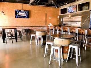 Tap & Cellar, gastropub in Northwest Fresno, photo 1 of 4