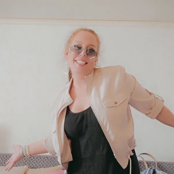 Professional headshot of the founder of SEOforClicks, an SEO, AEO, and AI optimization specialist helping small businesses improve website visibility, search rankings, and AI discoverability through strategic SEO, training, and hands-on support.