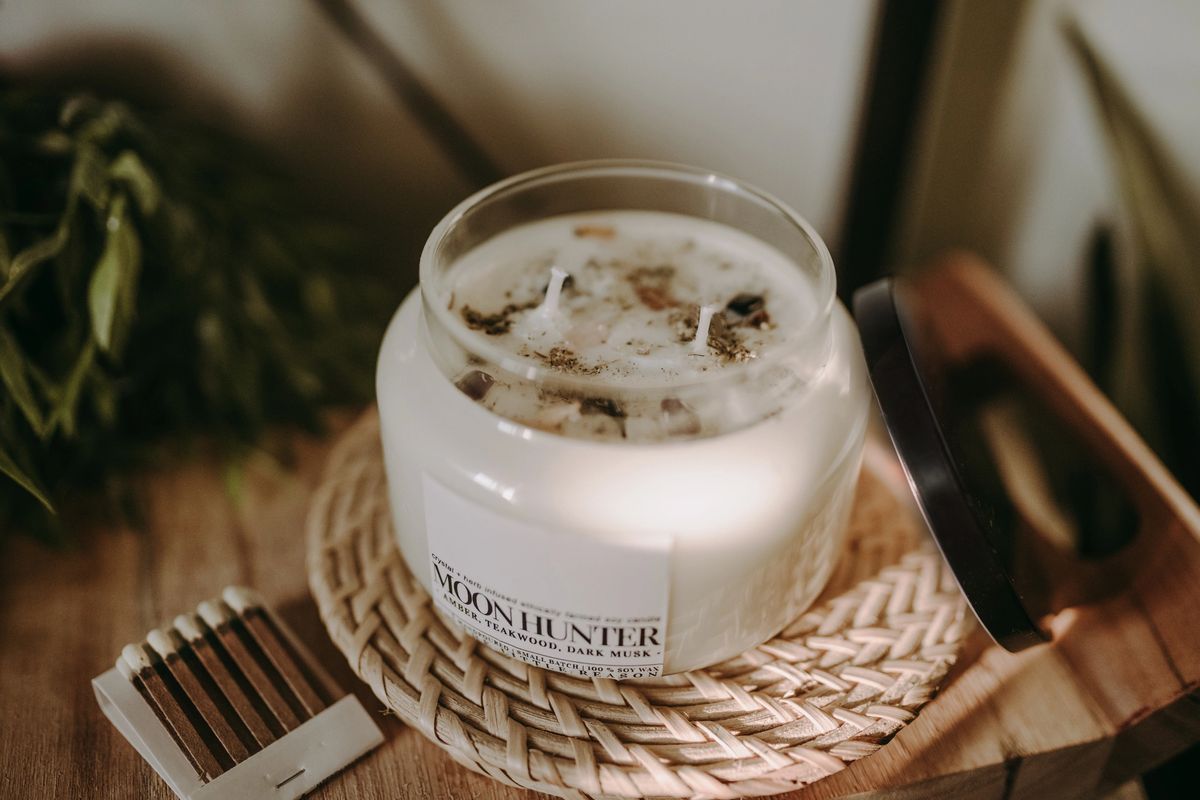 Moon Hunter candle
