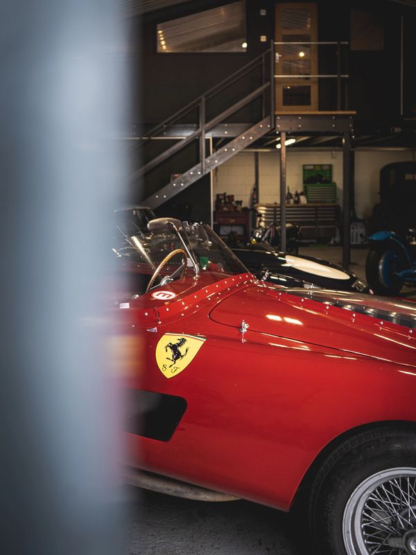 Workshop, restoration, tools, Alfa Romeo, Ferrari, jaguar