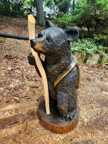 Bear chainsaw carving, carver Chris Gagnon