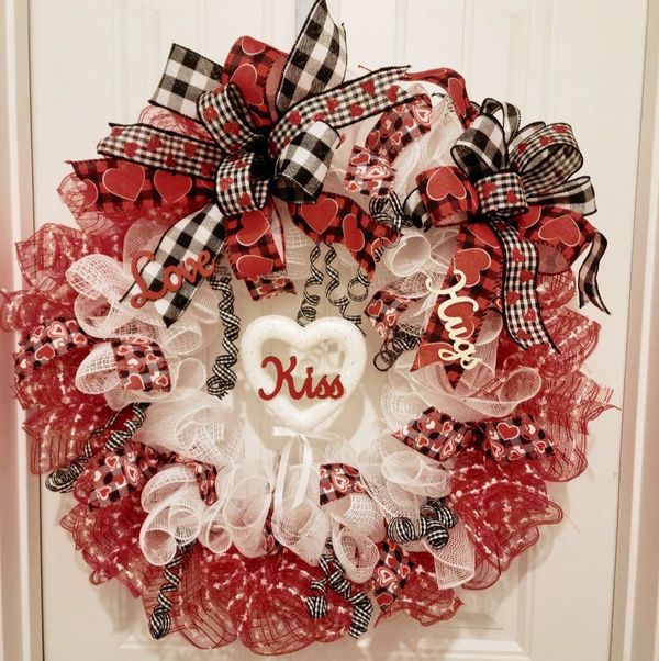 VALENTINE'S WREATH