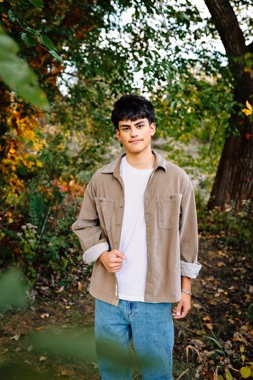 Shannon Rose Photographer Cary Crystal Lake Algonquin IL Senior Portrait Natural Light Photographer