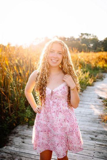 Shannon Rose Photographer Cary Crystal Lake Algonquin IL Senior Portrait Natural Light Photographer