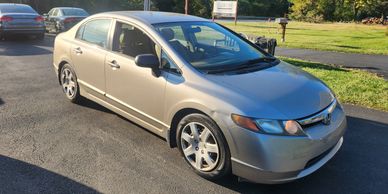 2006 HONDA Civic for sale cheap at lux car sales elgin , east dundee , carpentersville by gat guns 